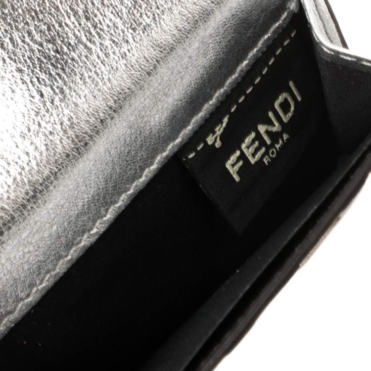 مملوكة مسبقًا Fendi Silver/Tobacco Zucca Leather Micro F Trifold Wallet