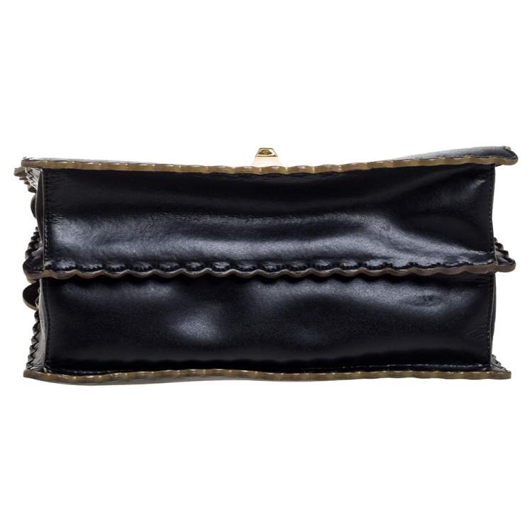 Pre Owned Fendi Black Leather Kan I Scalloped Crossbody Bag