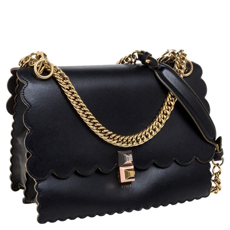 Pre Owned Fendi Black Leather Kan I Scalloped Crossbody Bag