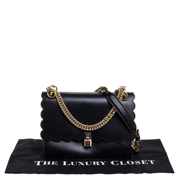 Pre Owned Fendi Black Leather Kan I Scalloped Crossbody Bag