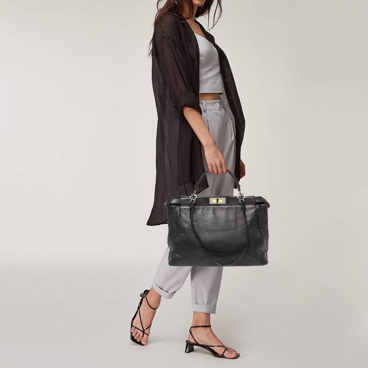 Pre Owned Fendi Black Leather Large Peekaboo Top Handle Bag