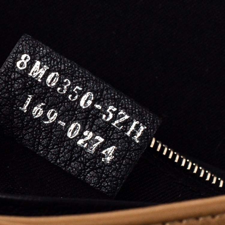 Pre Owned Fendi Beige/Black Leather Envelope Continental Wallet