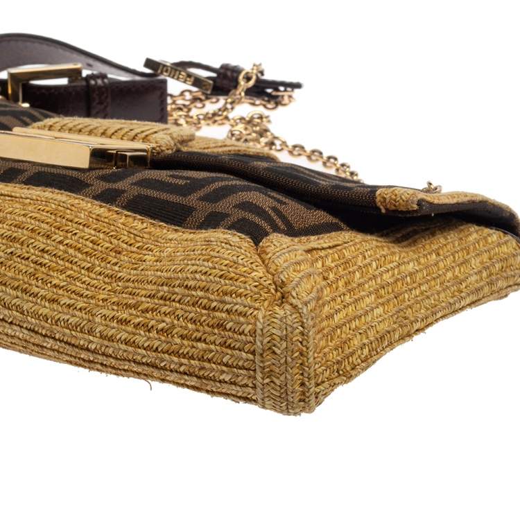 مملوكة مسبقًا Fendi Tobacco Zucca Canvas and Raffia Baguette Chain Shoulder Bag