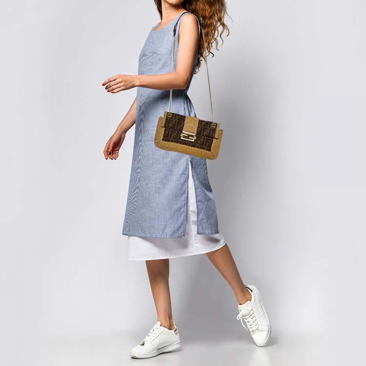 مملوكة مسبقًا Fendi Tobacco Zucca Canvas and Raffia Baguette Chain Shoulder Bag