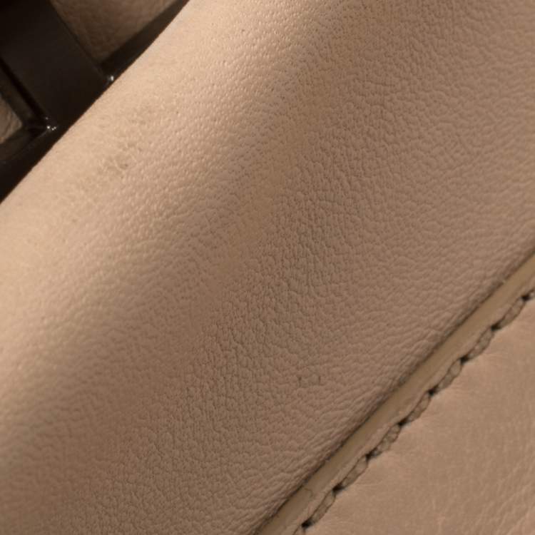 Pre Owned Fendi Beige Leather Large Peekaboo Top Handle Bag