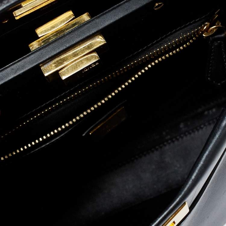 Pre Owned Fendi Black Leather Medium Peekaboo Top Handle Bag