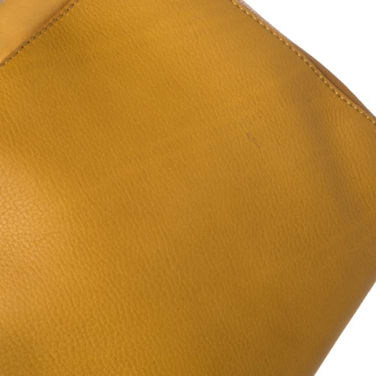 Pre Owned Fendi Mustard Leather Medium Anna Shoulder Bag