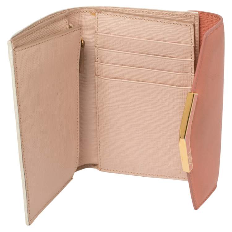 Pre Owned Fendi White/Peach Leather 2Jours Compact Wallet