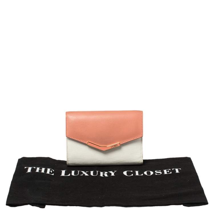 Pre Owned Fendi White/Peach Leather 2Jours Compact Wallet