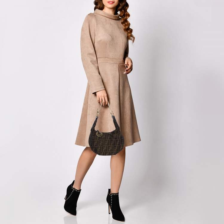 مملوكة مسبقًا Fendi Tobacco Zucca Canvas and Leather Chef Chain Link Hobo