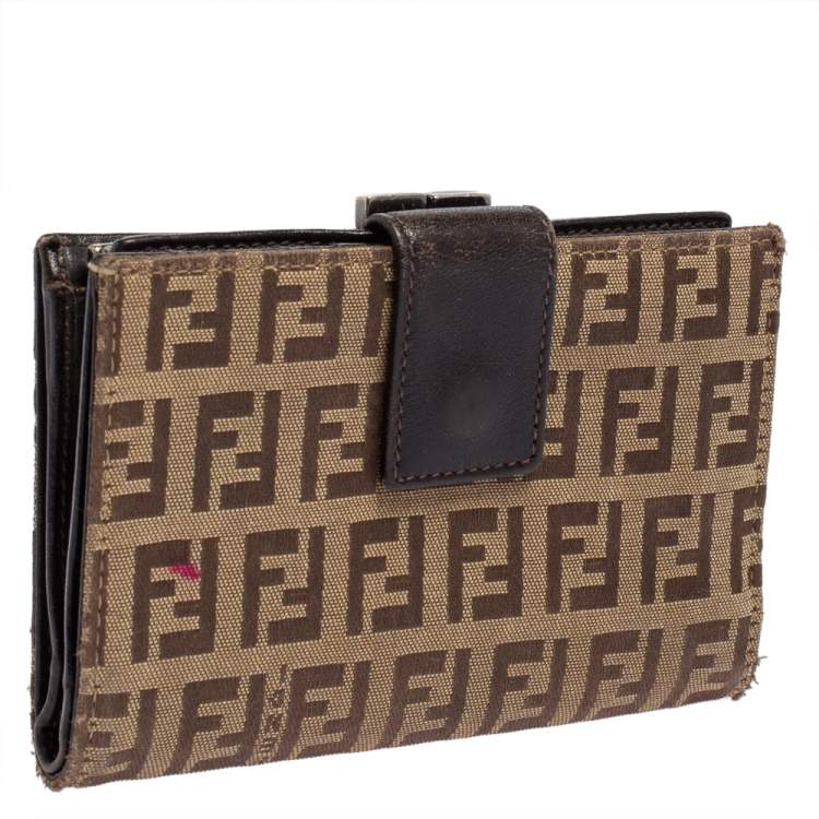 Pre Owned Fendi Beige/Tobacco Zucchino Canvas and Leather Kiss Lock Compact Wallet