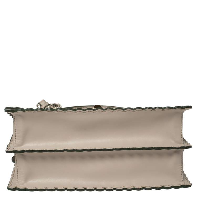 Pre Owned Fendi Ivory Leather Kan I Scalloped Top Handle Bag