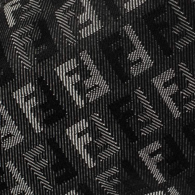 Pre Owned Fendi Black Zucchino Denim Pochette Zip Shoulder Bag
