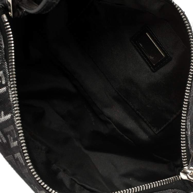 Pre Owned Fendi Black Zucchino Denim Pochette Zip Shoulder Bag