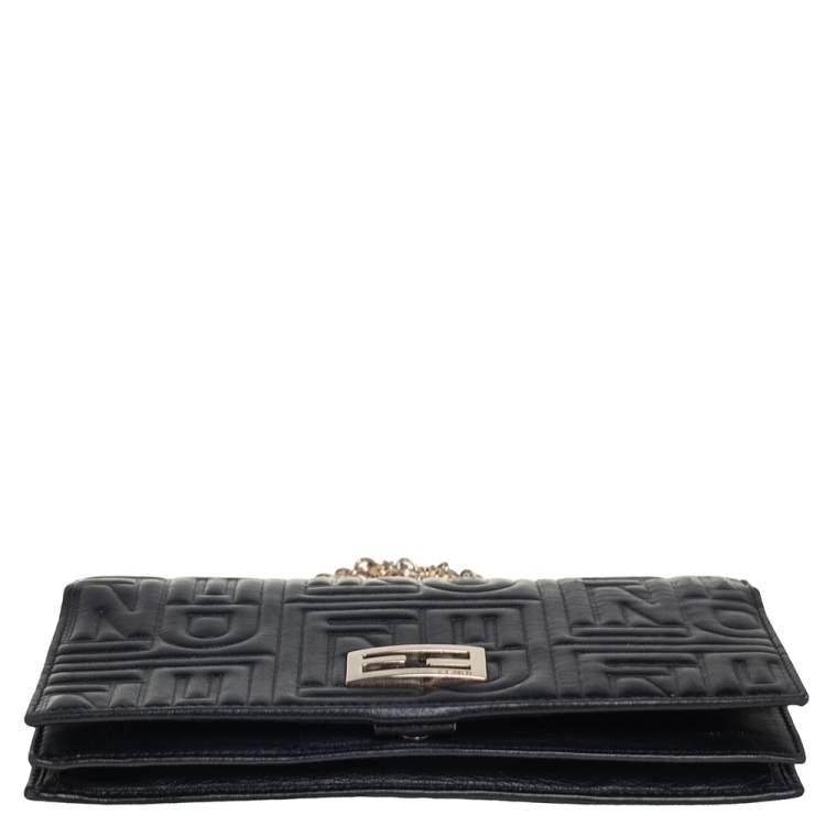 مملوكة مسبقًا Fendi Black Embossed Logo Leather Wallet on Chain