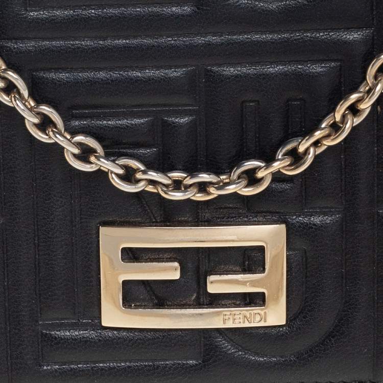 مملوكة مسبقًا Fendi Black Embossed Logo Leather Wallet on Chain