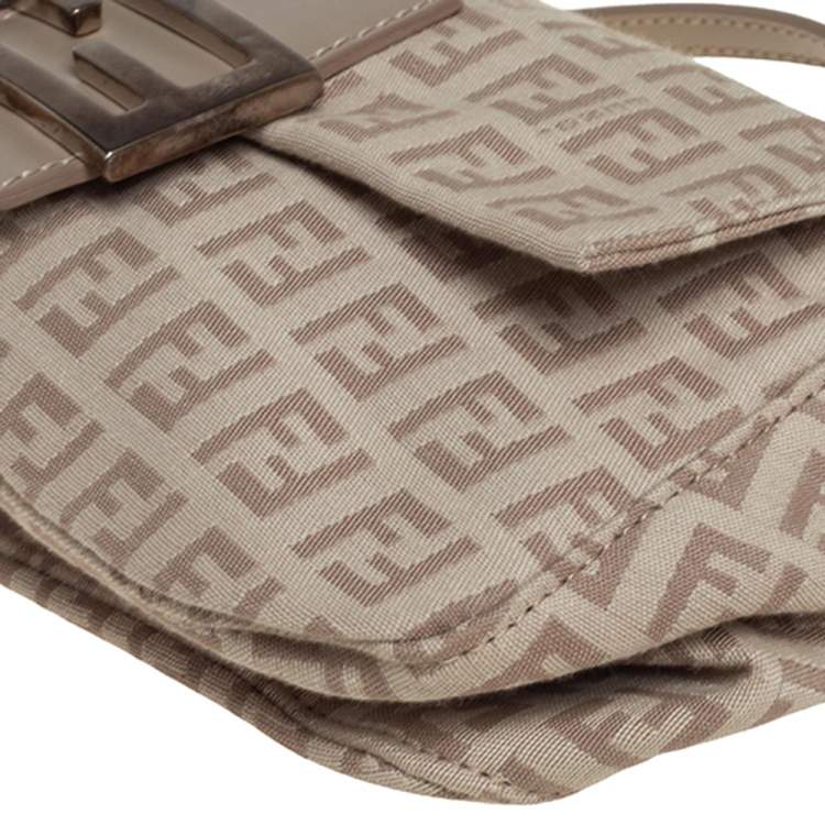 Pre Owned Fendi Beige Zucchino Canvas and Leather Baguette Bag