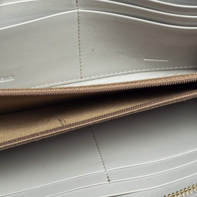 Pre Owned Fendi Metallic Silver Leather Zip Around Wallet