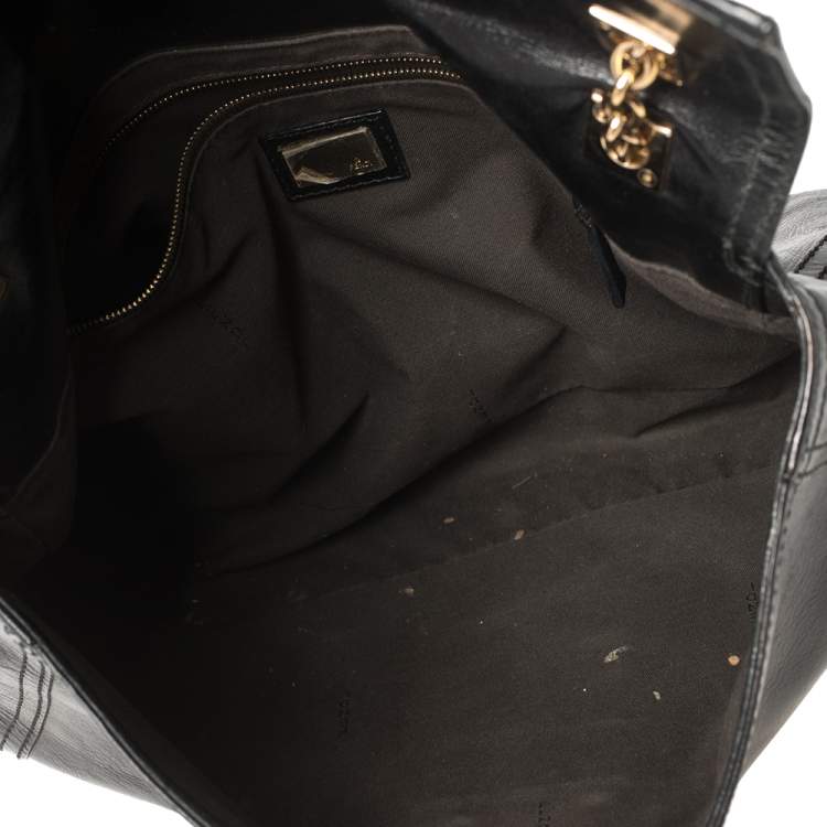 مملوكة مسبقًا Fendi Black Leather Maxi Baguette Flap Shoulder Bag