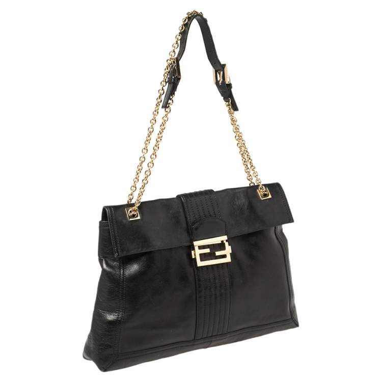 مملوكة مسبقًا Fendi Black Leather Maxi Baguette Flap Shoulder Bag