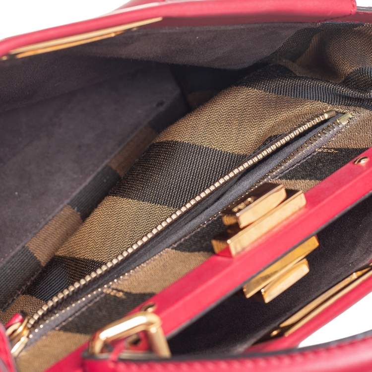 Pre Owned Fendi Red Leather Medium Peekaboo Top Handle Bag
