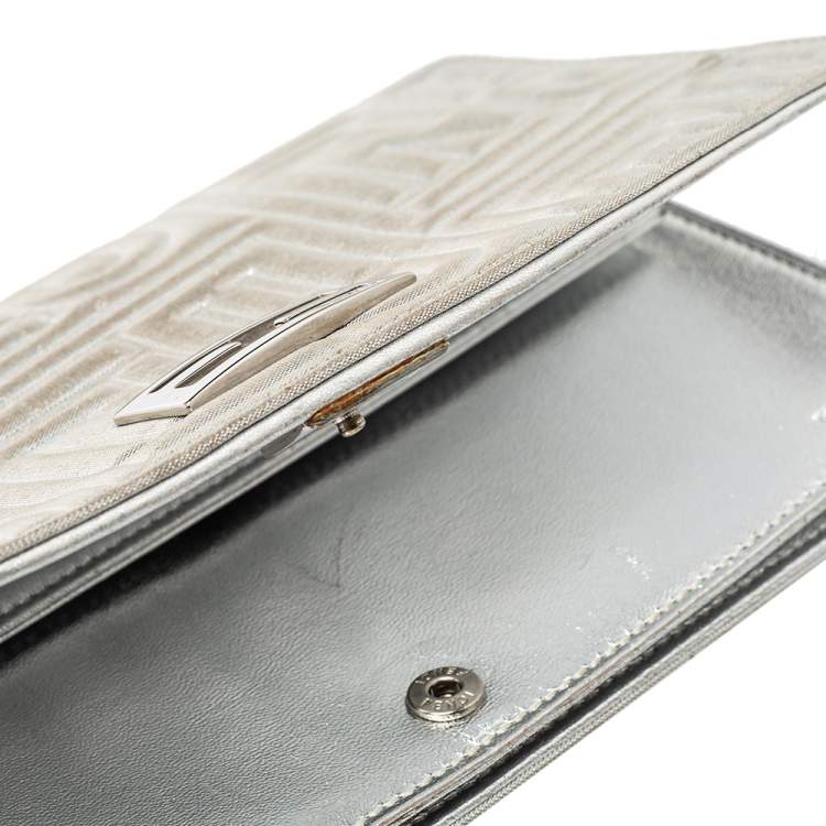 Pre Owned Fendi Metallic Silver Logo Embossed Leather Wallet On Chain 