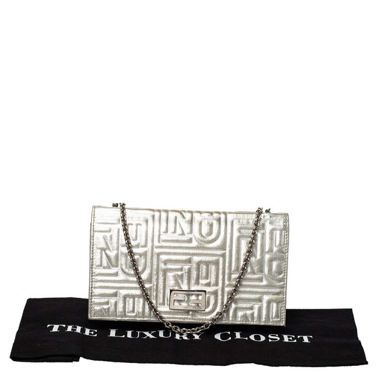 Pre Owned Fendi Metallic Silver Logo Embossed Leather Wallet On Chain 