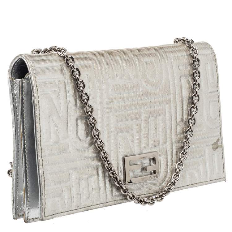 Pre Owned Fendi Metallic Silver Logo Embossed Leather Wallet On Chain 