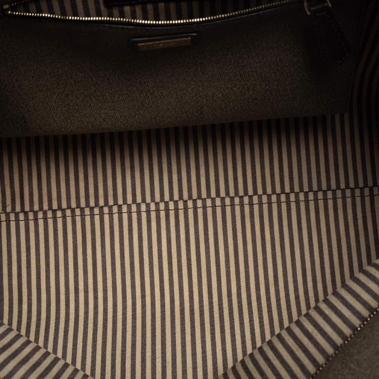 مملوكة مسبقًا Fendi Tobacco Zucca Coated Canvas Spalmati Roll Shopper Tote