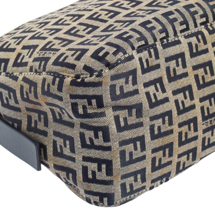 Pre Owned Fendi Navy Blue/Grey Zuchinno Canvas and Leather FF Zip Shoulder Bag