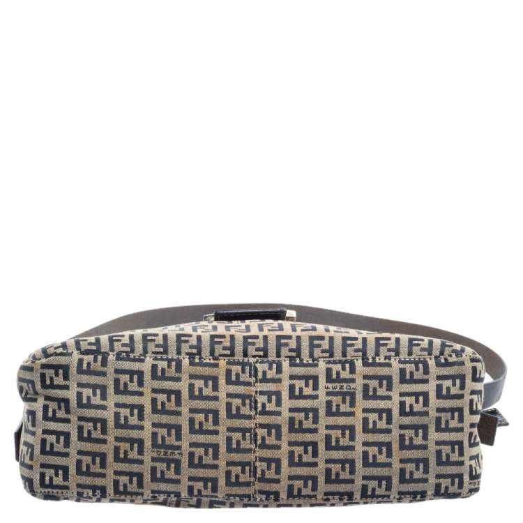 Pre Owned Fendi Navy Blue/Grey Zuchinno Canvas and Leather FF Zip Shoulder Bag