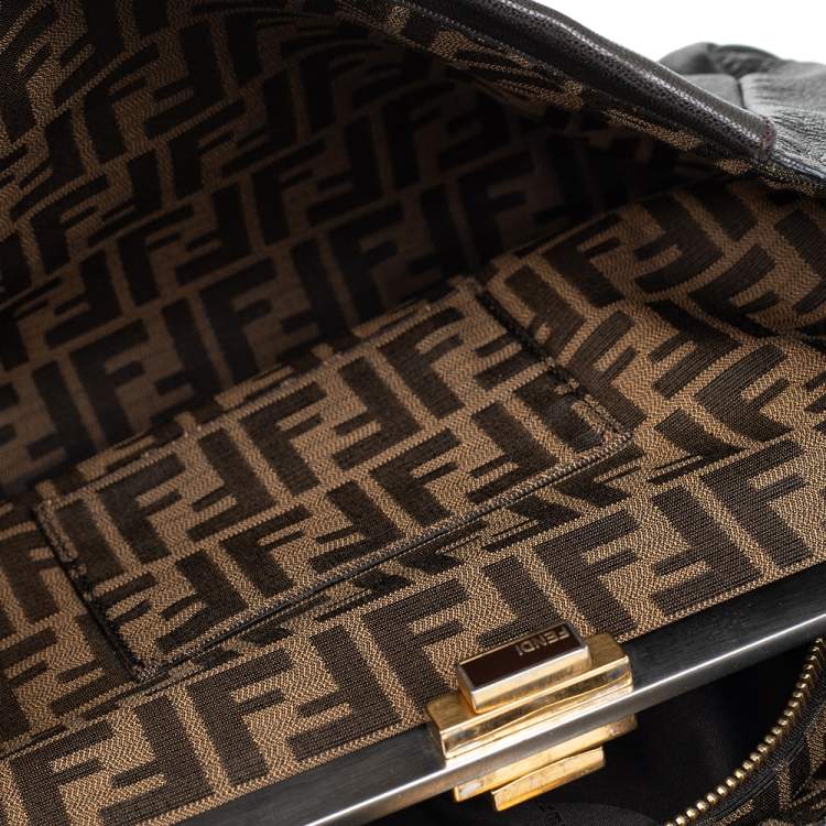Pre Owned Fendi Black Leather Peekaboo Top Handle Bag