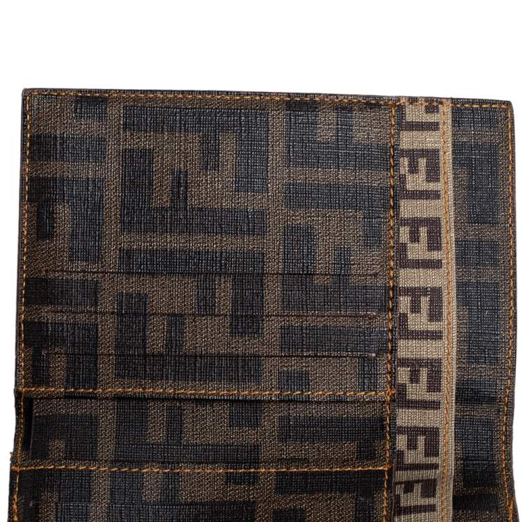 مملوكة مسبقًا Fendi Gold Textured Leather FF Logo Compact Wallet