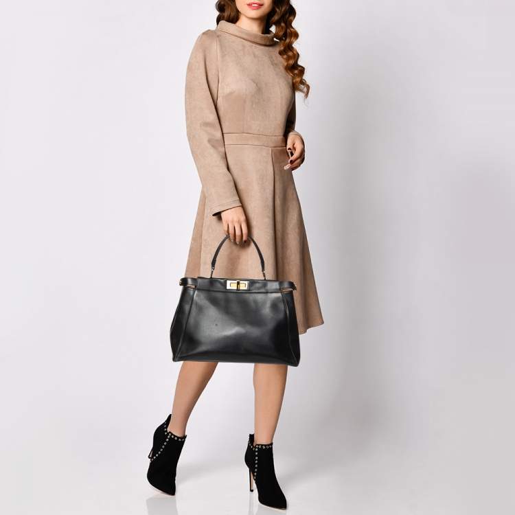 Pre Owned Fendi Black Leather Medium Peekaboo Top Handle Bag