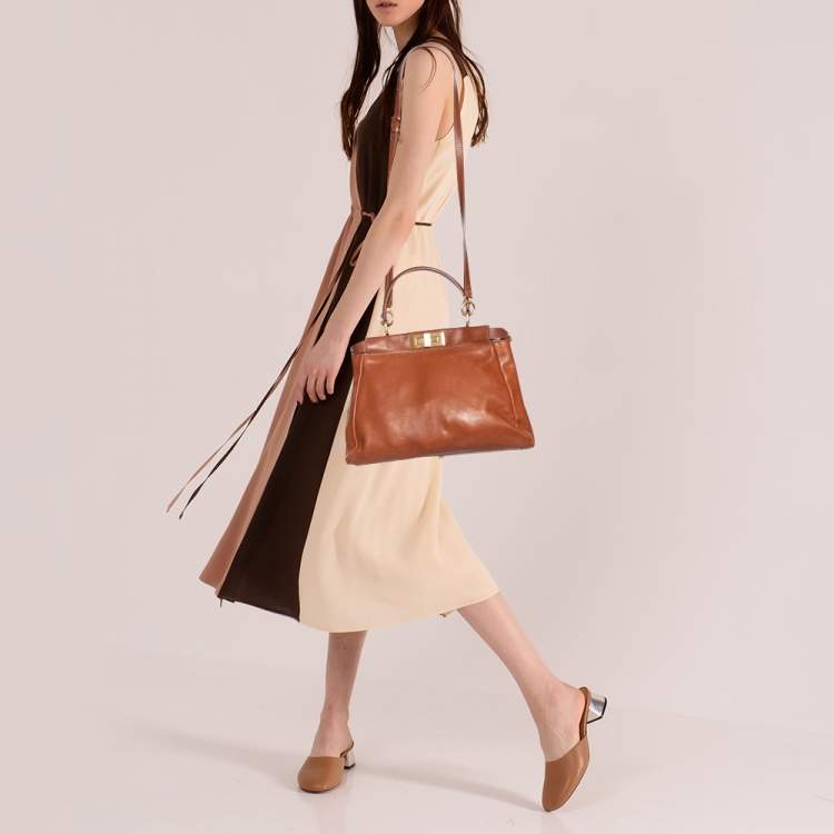 Pre Owned Fendi Brown Leather Medium Peekaboo Top Handle Bag