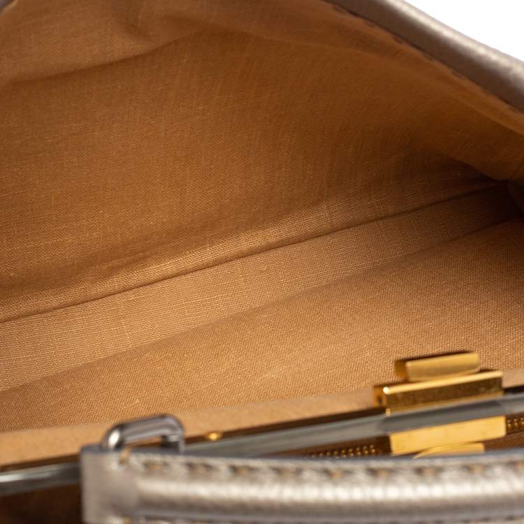 مملوكة مسبقًا Fendi Gold Selleria Leather Large Peekaboo Top Handle Bag