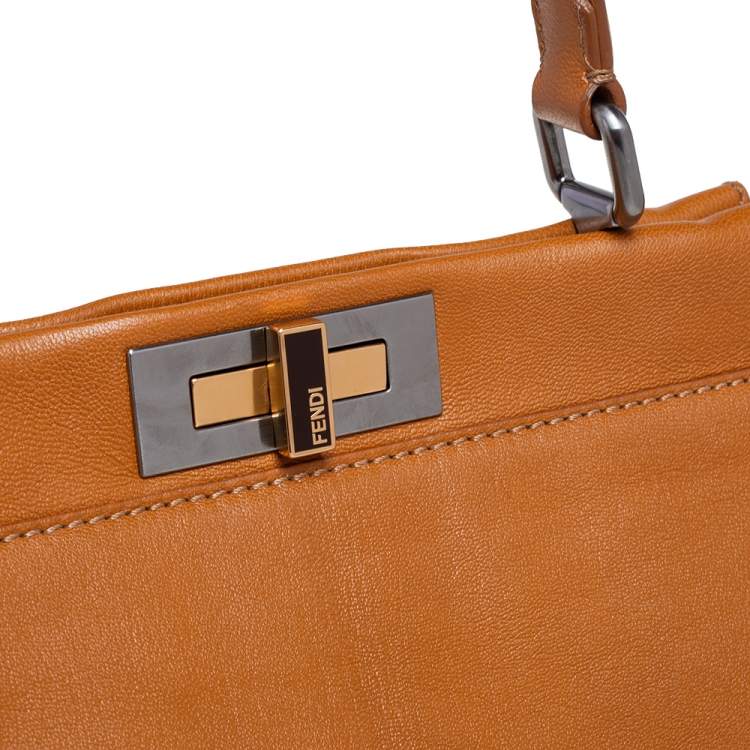 مملوكة مسبقًا Fendi Tan Leather Small Peekaboo Top Handle Bag