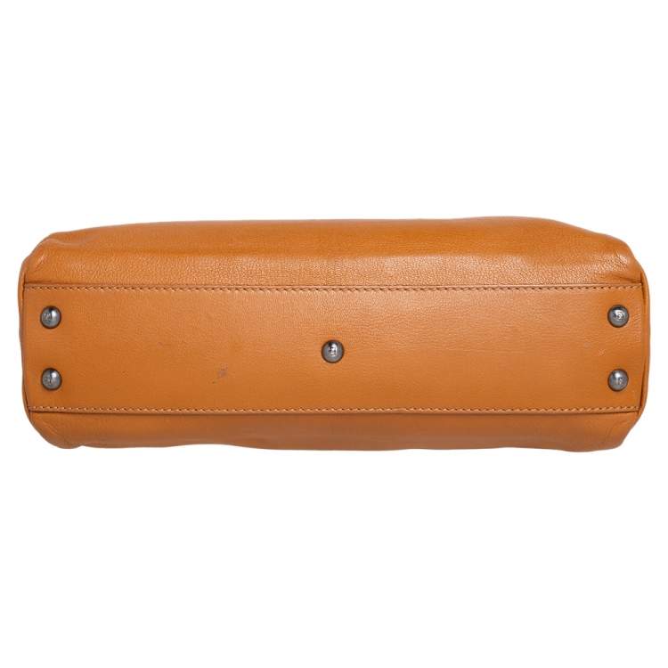 مملوكة مسبقًا Fendi Tan Leather Small Peekaboo Top Handle Bag