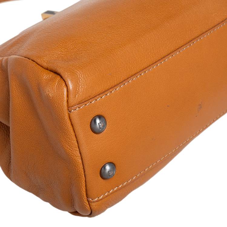 مملوكة مسبقًا Fendi Tan Leather Small Peekaboo Top Handle Bag