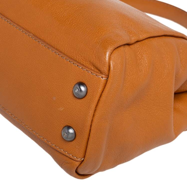 مملوكة مسبقًا Fendi Tan Leather Small Peekaboo Top Handle Bag