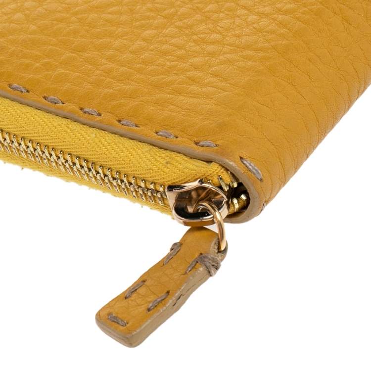 مملوكة مسبقًا Fendi Yellow Leather Selleria Zip Around Wallet