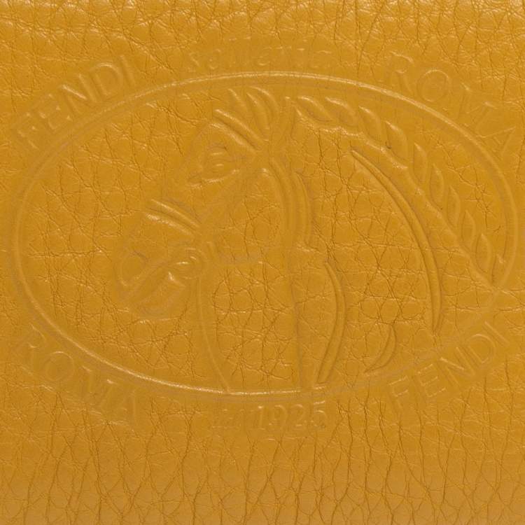 مملوكة مسبقًا Fendi Yellow Leather Selleria Zip Around Wallet