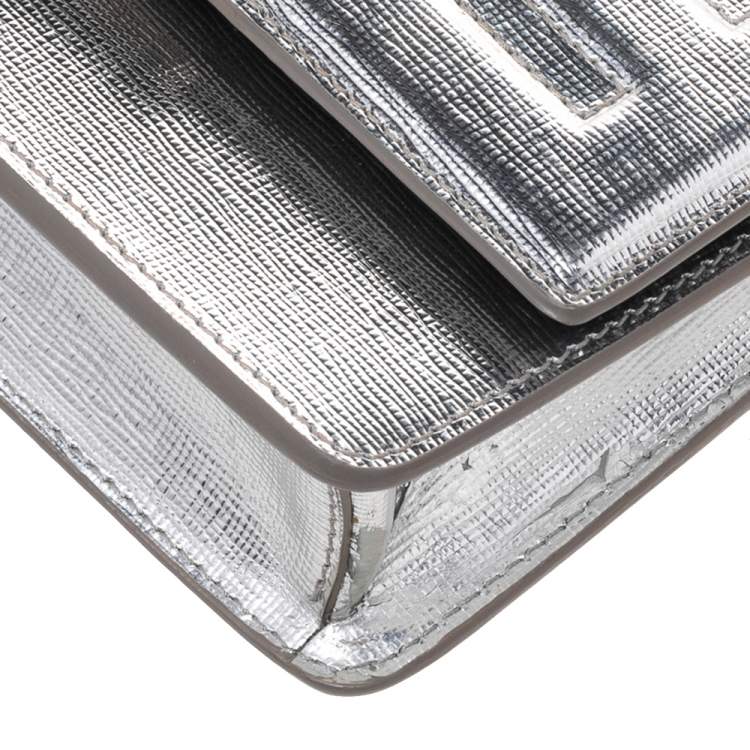 مملوكة مسبقًا Fendi Metallic Silver Leather Tube Wallet On Chain