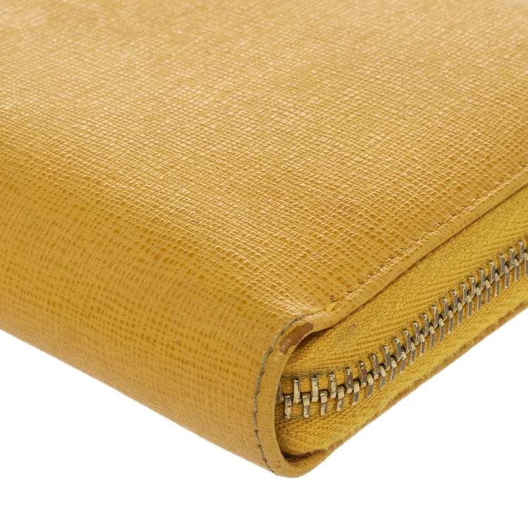 Pre Owned Fendi Yellow Leather Zip Around Wallet