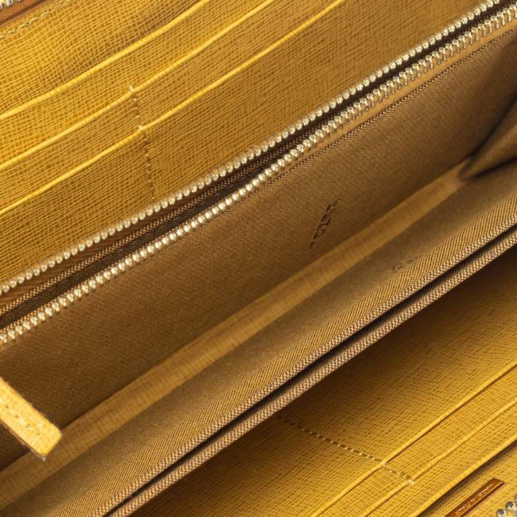 Pre Owned Fendi Yellow Leather Zip Around Wallet