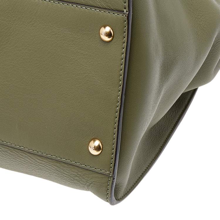 Pre Owned Fendi Green Leather Peekaboo Top Handle Bag