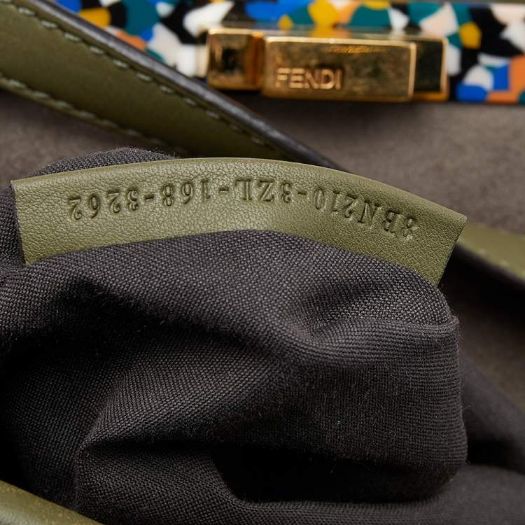 Pre Owned Fendi Green Leather Peekaboo Top Handle Bag