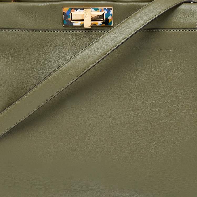 Pre Owned Fendi Green Leather Peekaboo Top Handle Bag