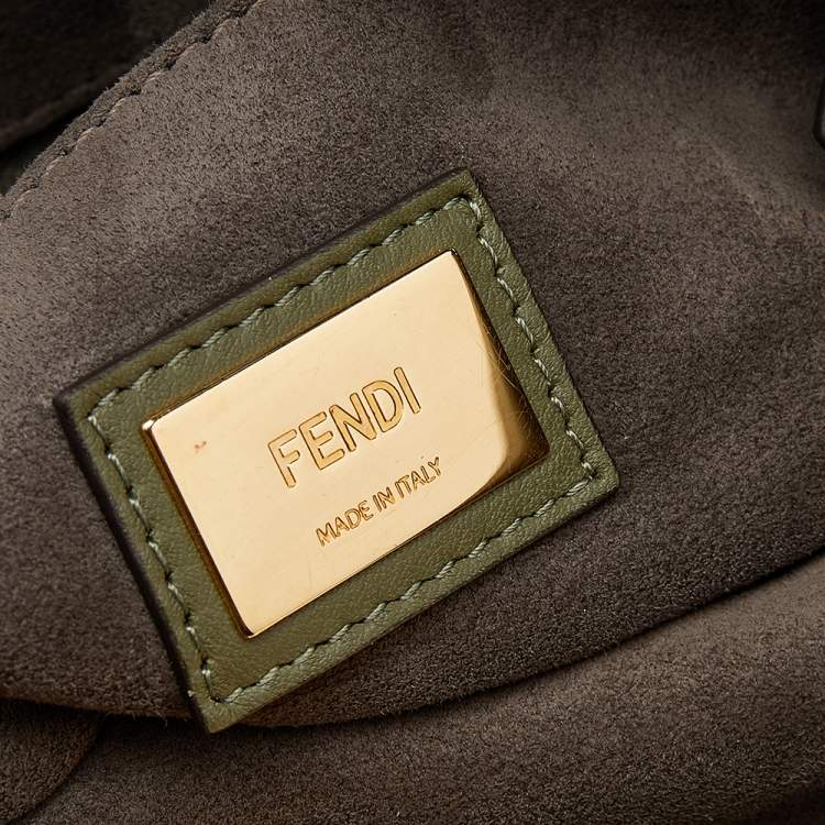 Pre Owned Fendi Green Leather Peekaboo Top Handle Bag