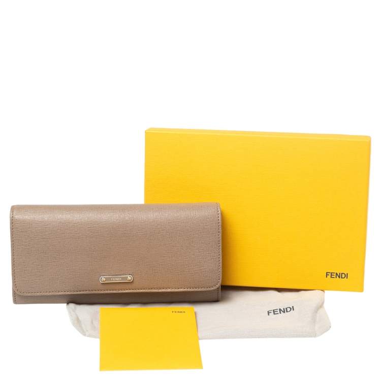Pre Owned Fendi Beige Leather Crayons Continental Wallet